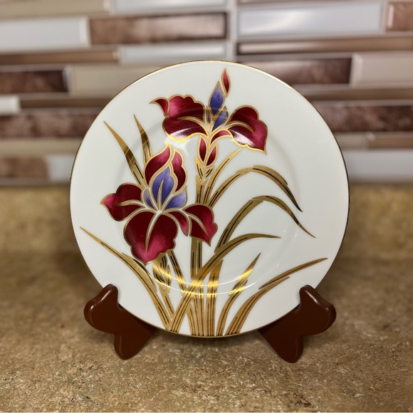 Vintage Iris Burgundy porcelain fine china plate from Fitz and Floyd - Picture 2 of 4